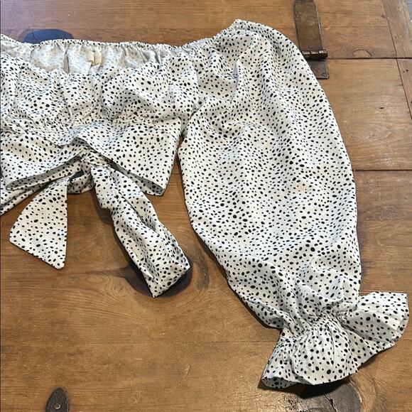 Altar'd State White and Black Polka Dot Crop Top With Tie Back Size XSmall - Picture 3 of 9